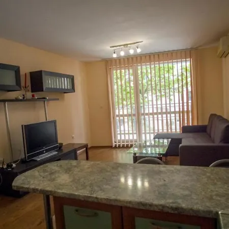 Апартамент Бети Apartment Pomorie
